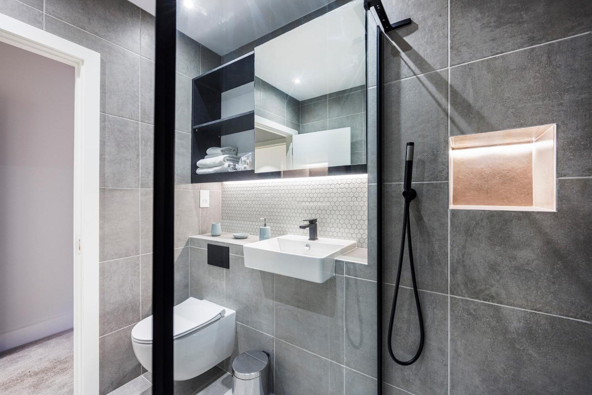 Luxury Spacious 2 Bed Apartment, London - Sk Exterior foto
