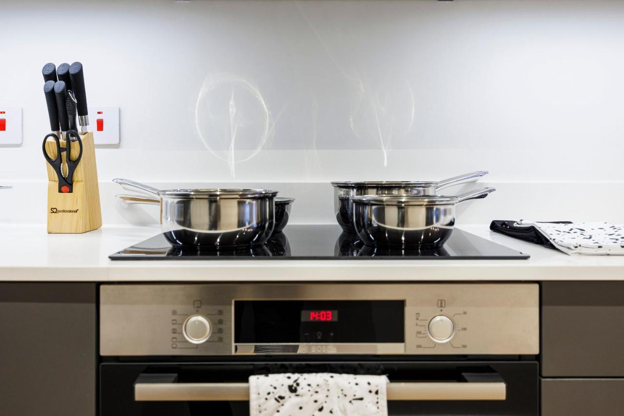 Luxury Spacious 2 Bed Apartment, London - Sk Exterior foto